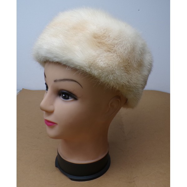 Λευκό Γούνινο Καπέλο