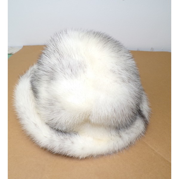 Λευκό Γούνινο Καπέλο